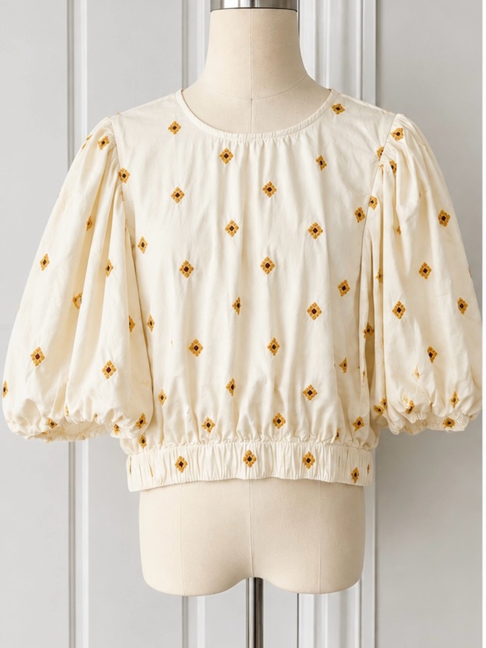 100% Cotton Cream Puff-Sleeve Embroidered Blouse - Cream (XL/L/M)